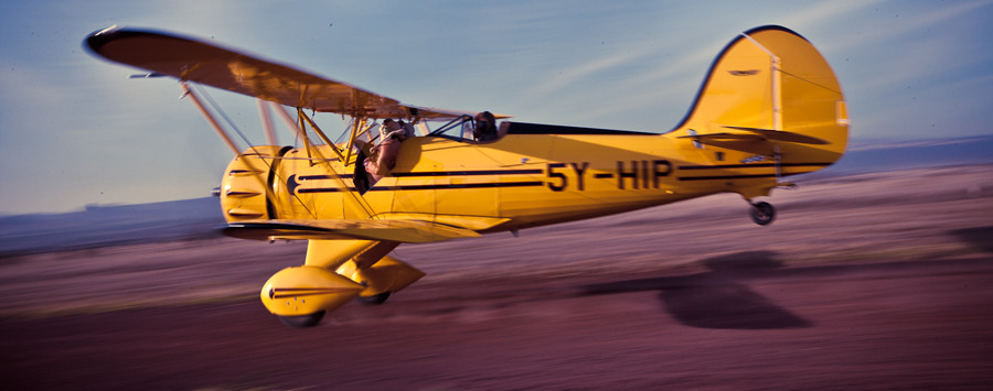 Huge_lewa_house_biplane